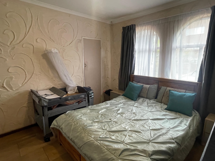 2 Bedroom Property for Sale in Queenswood Gauteng