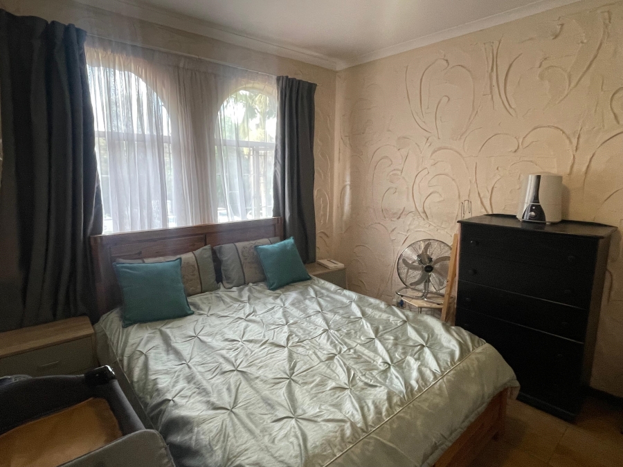 2 Bedroom Property for Sale in Queenswood Gauteng