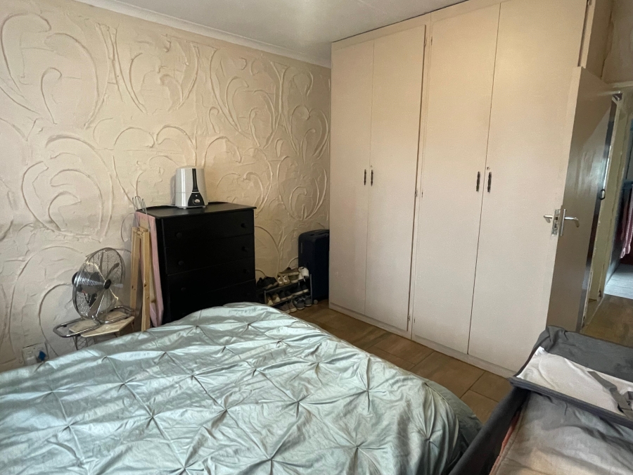 2 Bedroom Property for Sale in Queenswood Gauteng