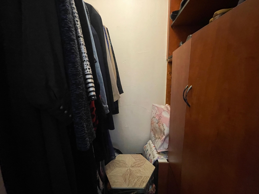 2 Bedroom Property for Sale in Queenswood Gauteng