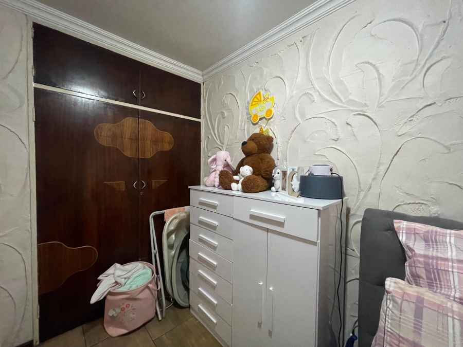 2 Bedroom Property for Sale in Queenswood Gauteng