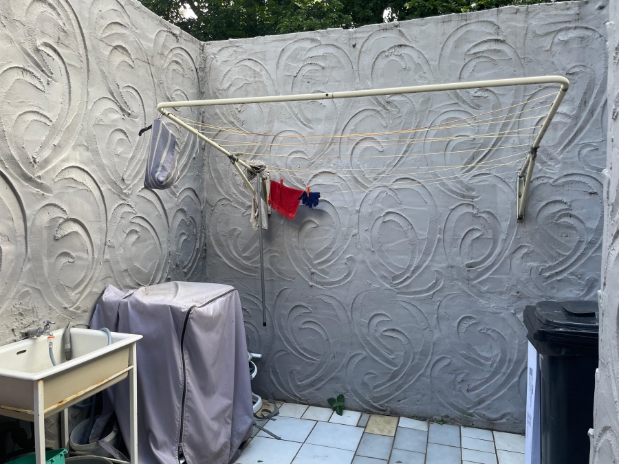 2 Bedroom Property for Sale in Queenswood Gauteng