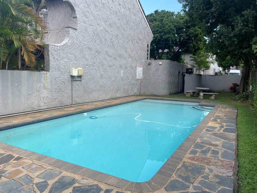2 Bedroom Property for Sale in Queenswood Gauteng