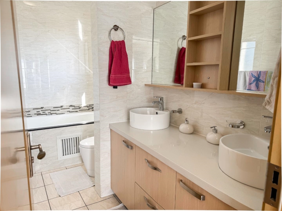 4 Bedroom Property for Sale in Carlswald Gauteng