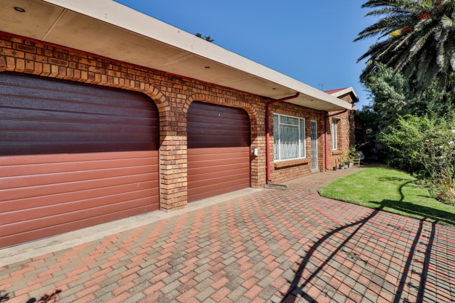 3 Bedroom Property for Sale in Mackenzie Park Gauteng