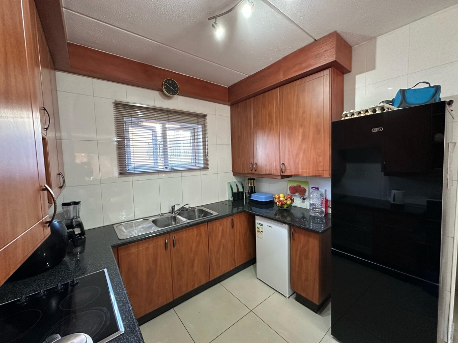2 Bedroom Property for Sale in Bergtuin Gauteng