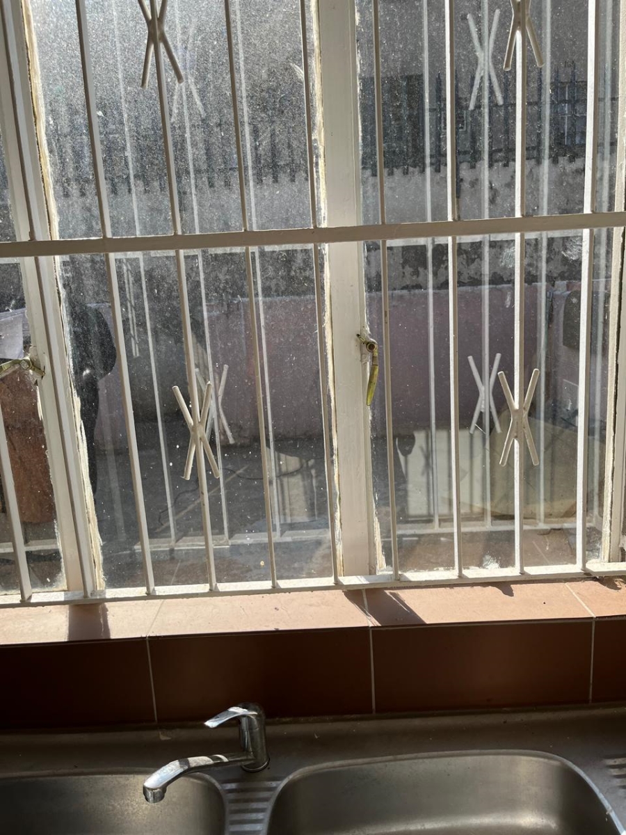 To Let 2 Bedroom Property for Rent in Bezuidenhout Valley Gauteng