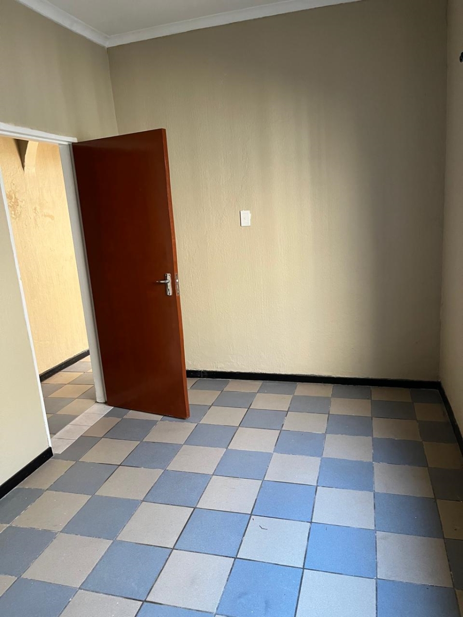 To Let 2 Bedroom Property for Rent in Bezuidenhout Valley Gauteng