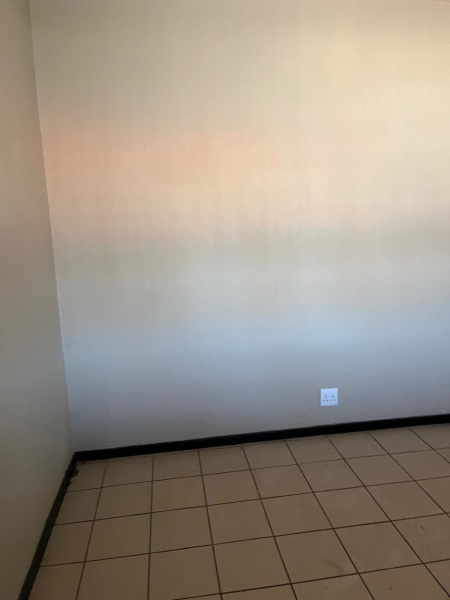To Let 0 Bedroom Property for Rent in Bezuidenhout Valley Gauteng