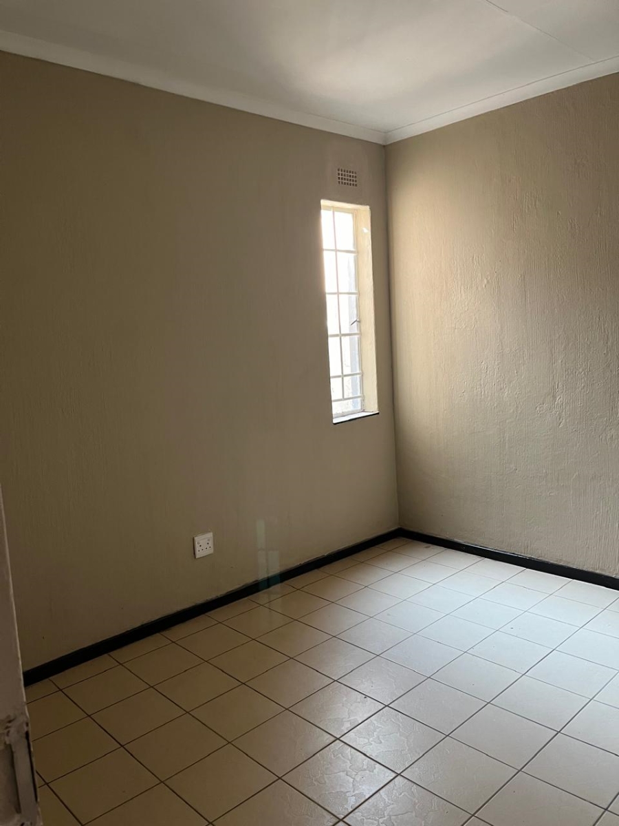 To Let 0 Bedroom Property for Rent in Bezuidenhout Valley Gauteng