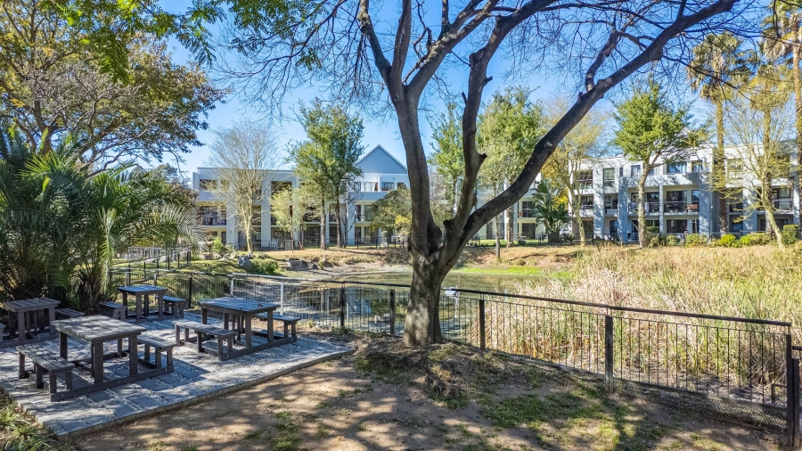2 Bedroom Property for Sale in Magaliessig Gauteng
