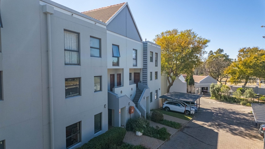 2 Bedroom Property for Sale in Magaliessig Gauteng