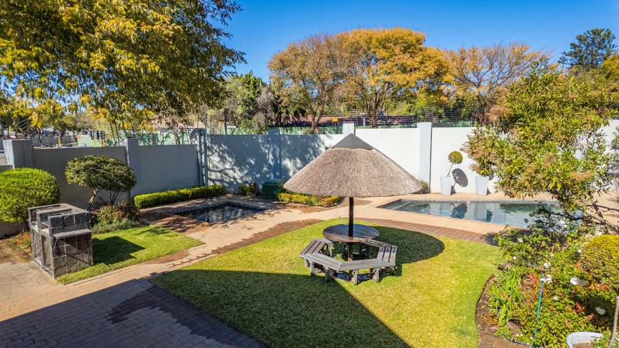 2 Bedroom Property for Sale in Magaliessig Gauteng