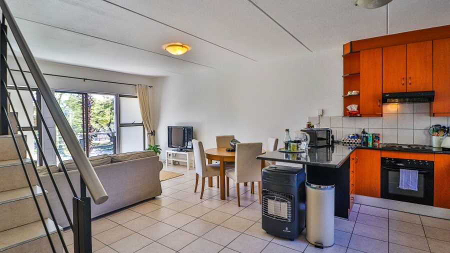 2 Bedroom Property for Sale in Magaliessig Gauteng
