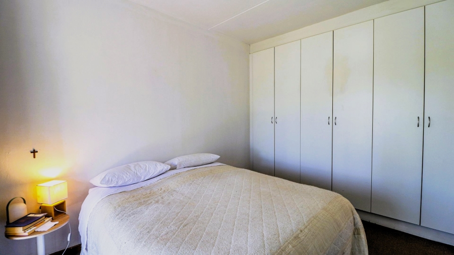 2 Bedroom Property for Sale in Magaliessig Gauteng