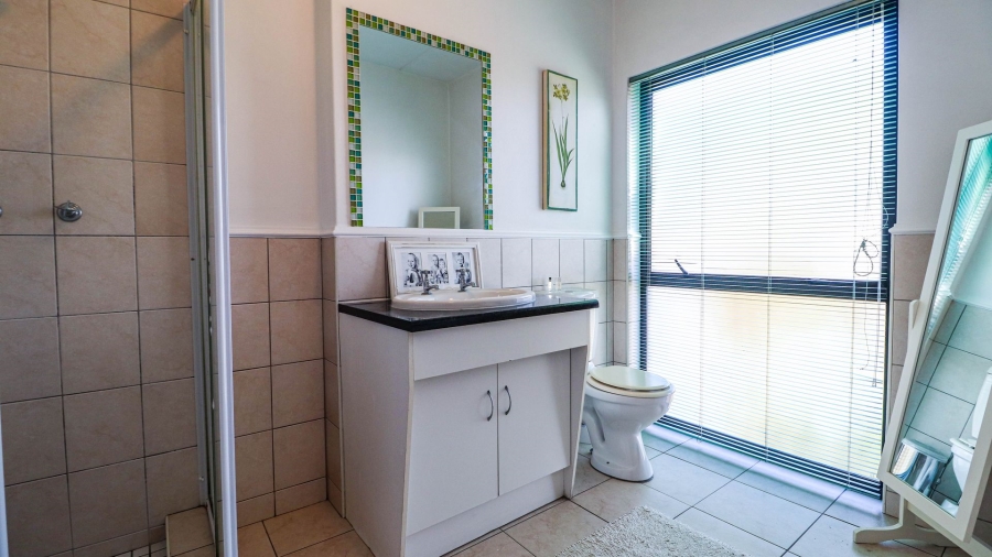 2 Bedroom Property for Sale in Magaliessig Gauteng