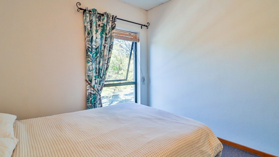 2 Bedroom Property for Sale in Magaliessig Gauteng