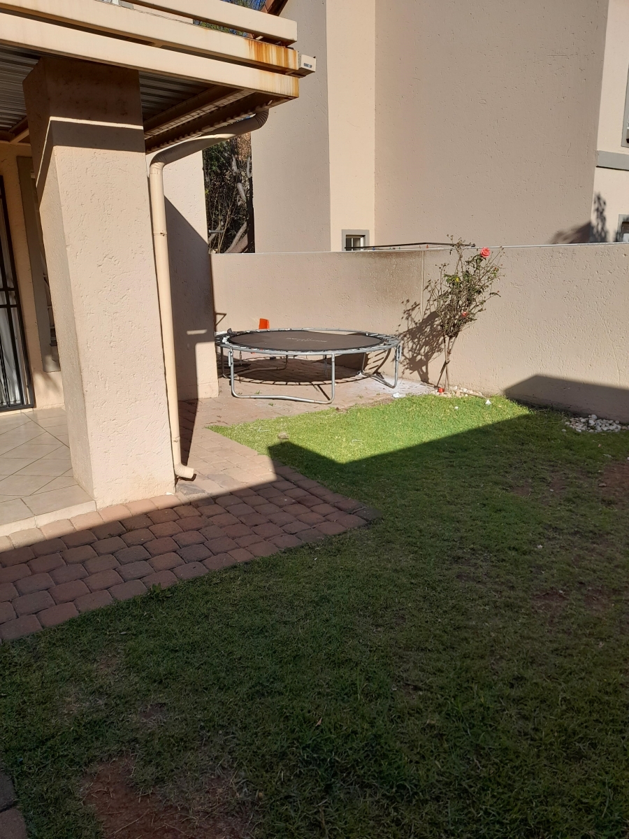 2 Bedroom Property for Sale in Willow Park Manor Gauteng
