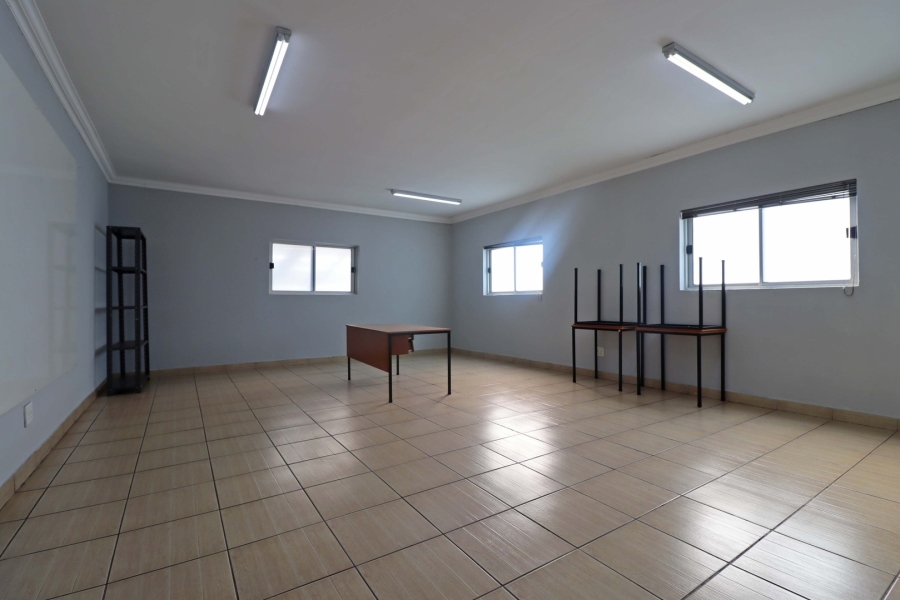 10 Bedroom Property for Sale in Bryanston Gauteng