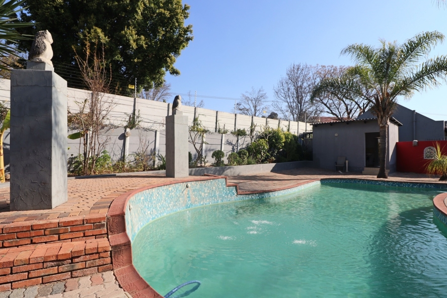 10 Bedroom Property for Sale in Bryanston Gauteng