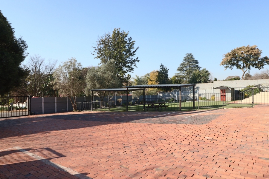 10 Bedroom Property for Sale in Bryanston Gauteng