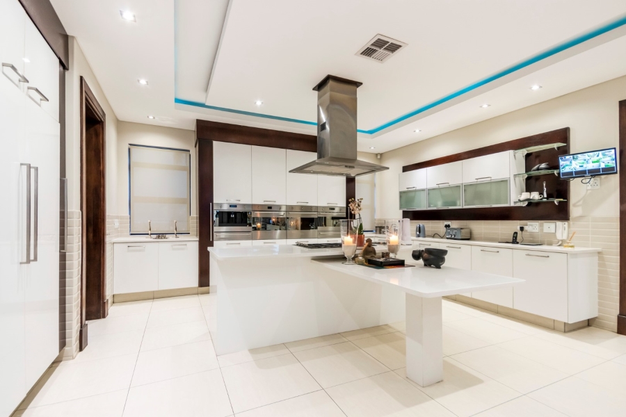 To Let 4 Bedroom Property for Rent in Oaklands Gauteng