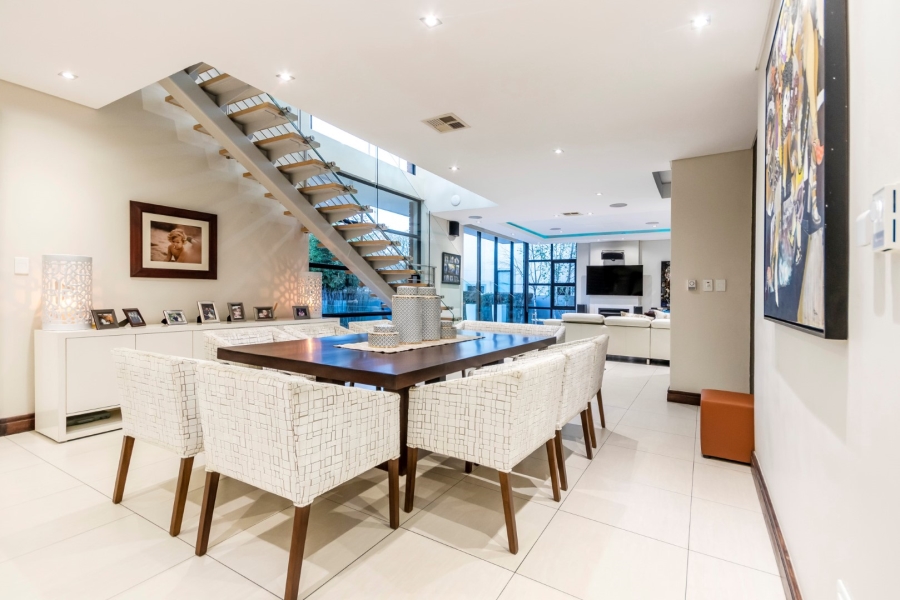 To Let 4 Bedroom Property for Rent in Oaklands Gauteng