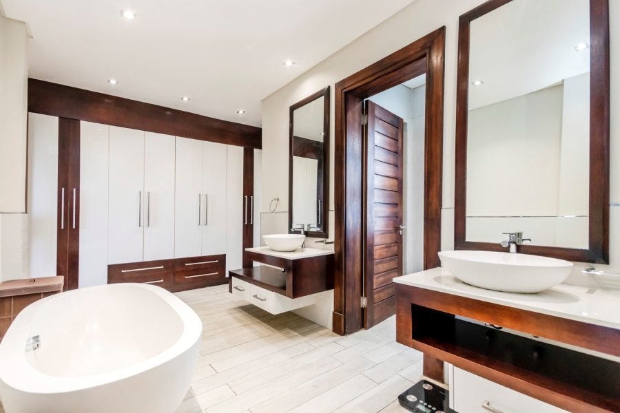 To Let 4 Bedroom Property for Rent in Oaklands Gauteng