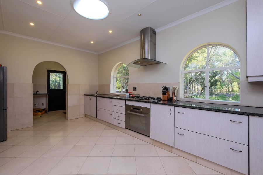 5 Bedroom Property for Sale in Lammermoor Gauteng