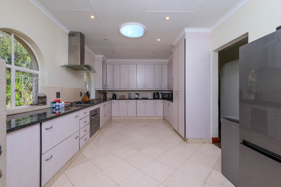 5 Bedroom Property for Sale in Lammermoor Gauteng