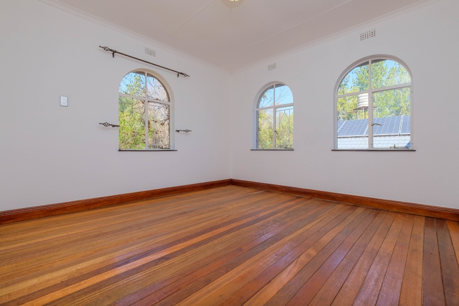 5 Bedroom Property for Sale in Lammermoor Gauteng