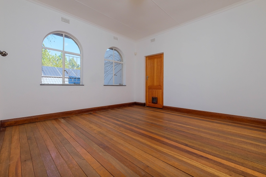 5 Bedroom Property for Sale in Lammermoor Gauteng