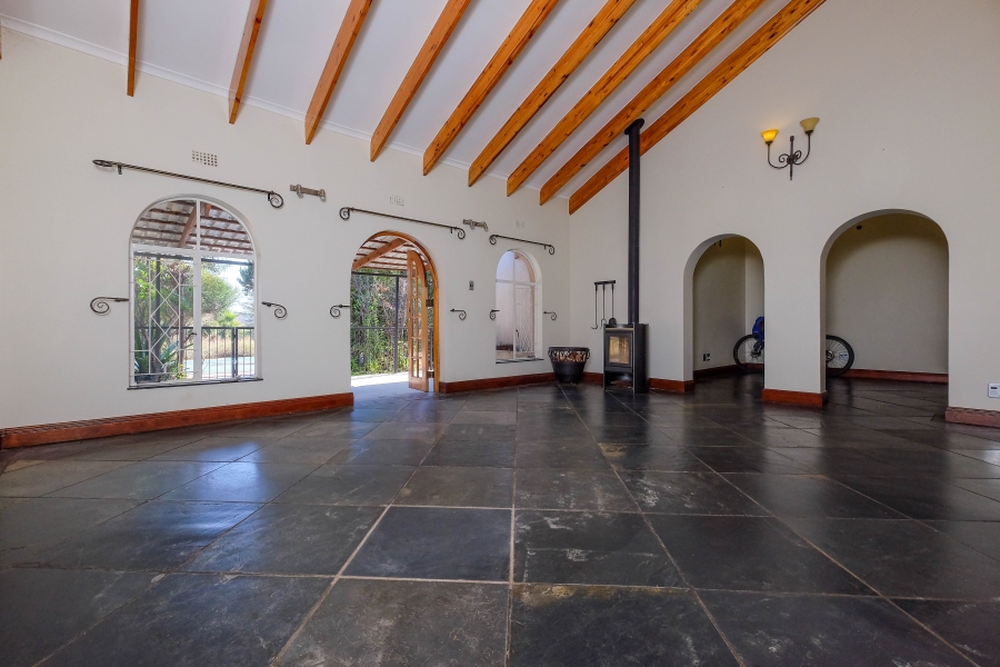 5 Bedroom Property for Sale in Lammermoor Gauteng