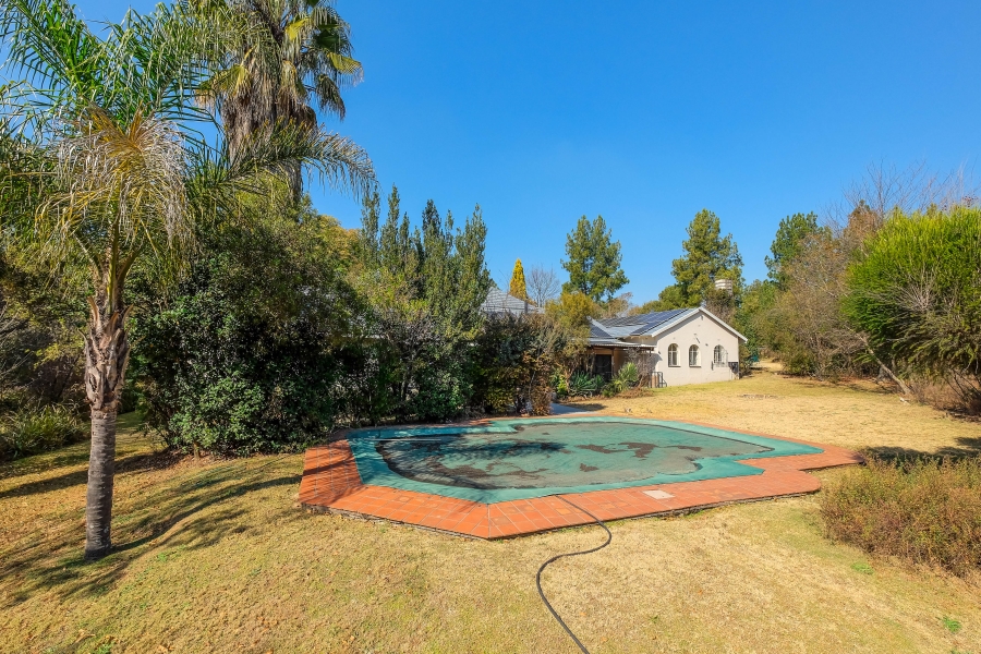 5 Bedroom Property for Sale in Lammermoor Gauteng