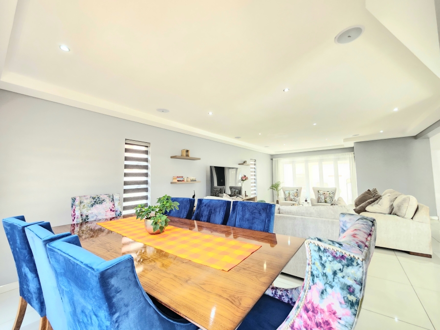To Let 4 Bedroom Property for Rent in Blue Hills Gauteng