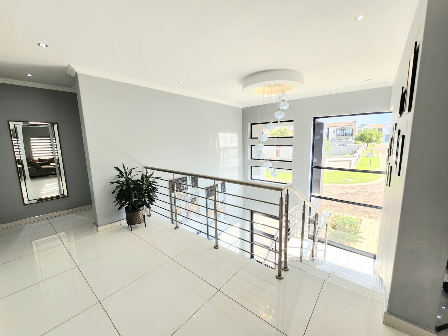 To Let 4 Bedroom Property for Rent in Blue Hills Gauteng