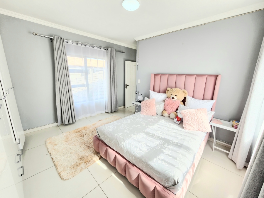 To Let 4 Bedroom Property for Rent in Blue Hills Gauteng