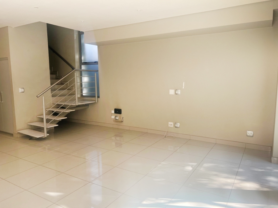 To Let 3 Bedroom Property for Rent in Oaklands Gauteng