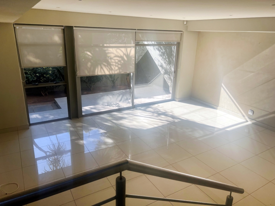 To Let 3 Bedroom Property for Rent in Oaklands Gauteng