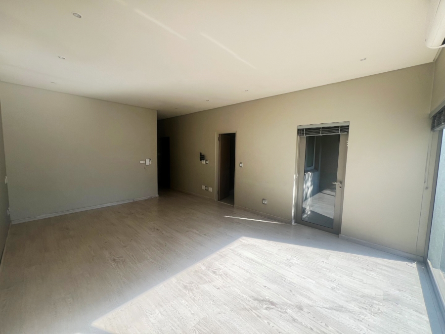 To Let 3 Bedroom Property for Rent in Oaklands Gauteng