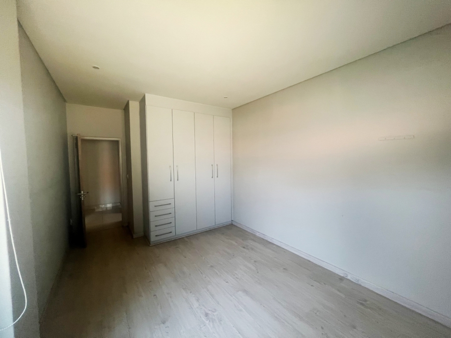 To Let 3 Bedroom Property for Rent in Oaklands Gauteng