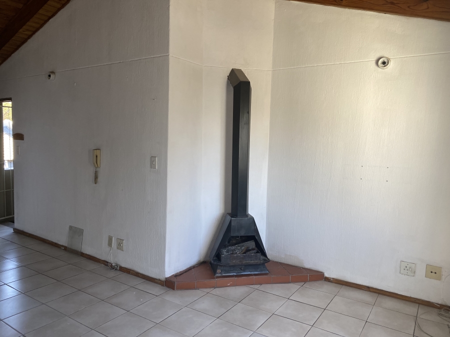 To Let 1 Bedroom Property for Rent in Petervale Gauteng