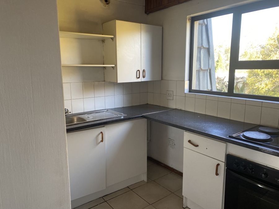 To Let 1 Bedroom Property for Rent in Petervale Gauteng