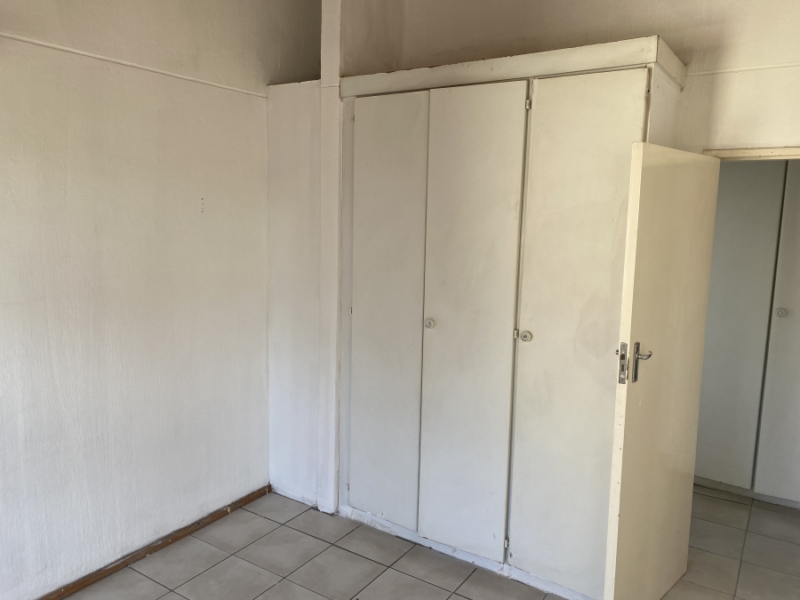 To Let 1 Bedroom Property for Rent in Petervale Gauteng