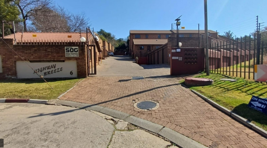 3 Bedroom Property for Sale in South Crest Gauteng