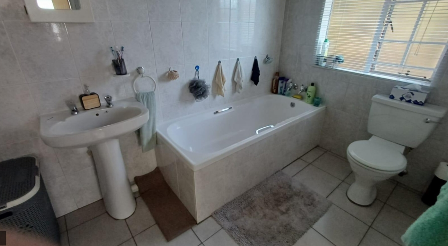 3 Bedroom Property for Sale in South Crest Gauteng