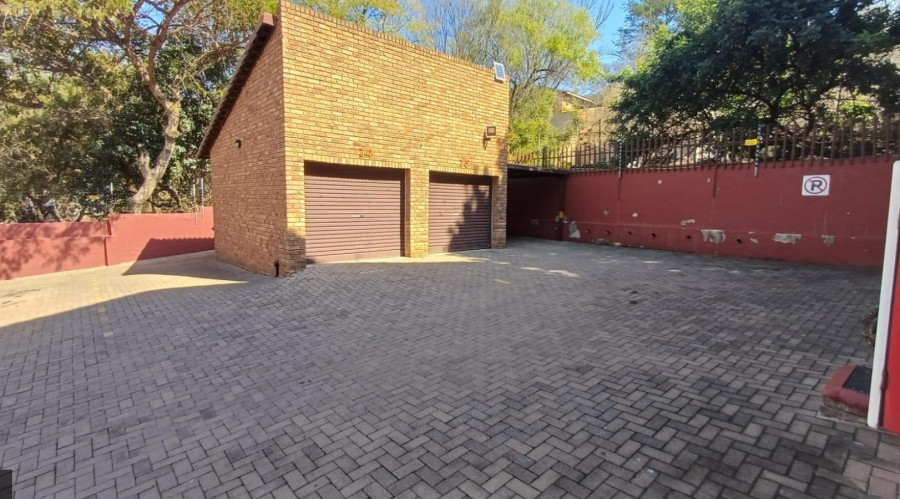 3 Bedroom Property for Sale in South Crest Gauteng