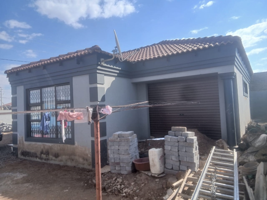 1 Bedroom Property for Sale in Mohlakeng Gauteng
