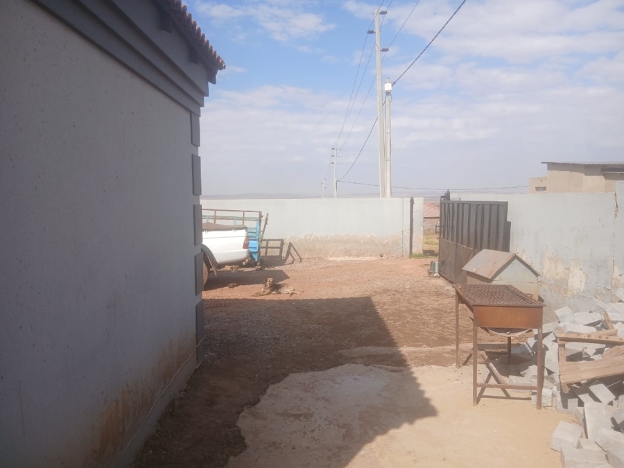 1 Bedroom Property for Sale in Mohlakeng Gauteng