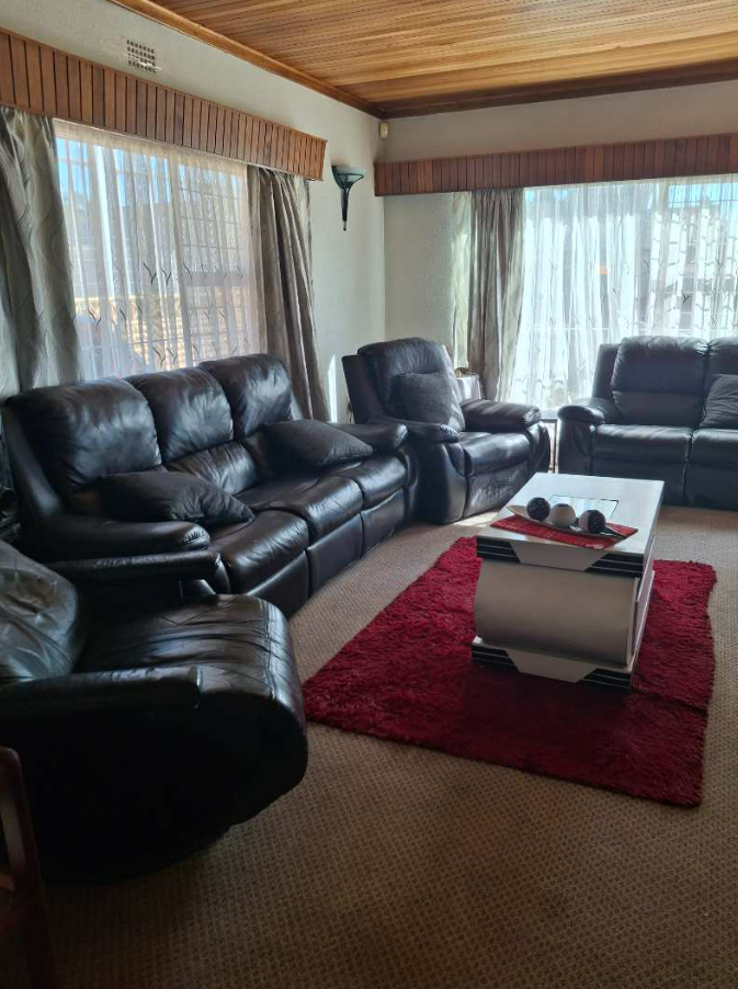3 Bedroom Property for Sale in South Crest Gauteng